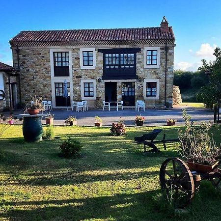 Pensjonat Casa Barreta Villaviciosa  Zewnętrze zdjęcie