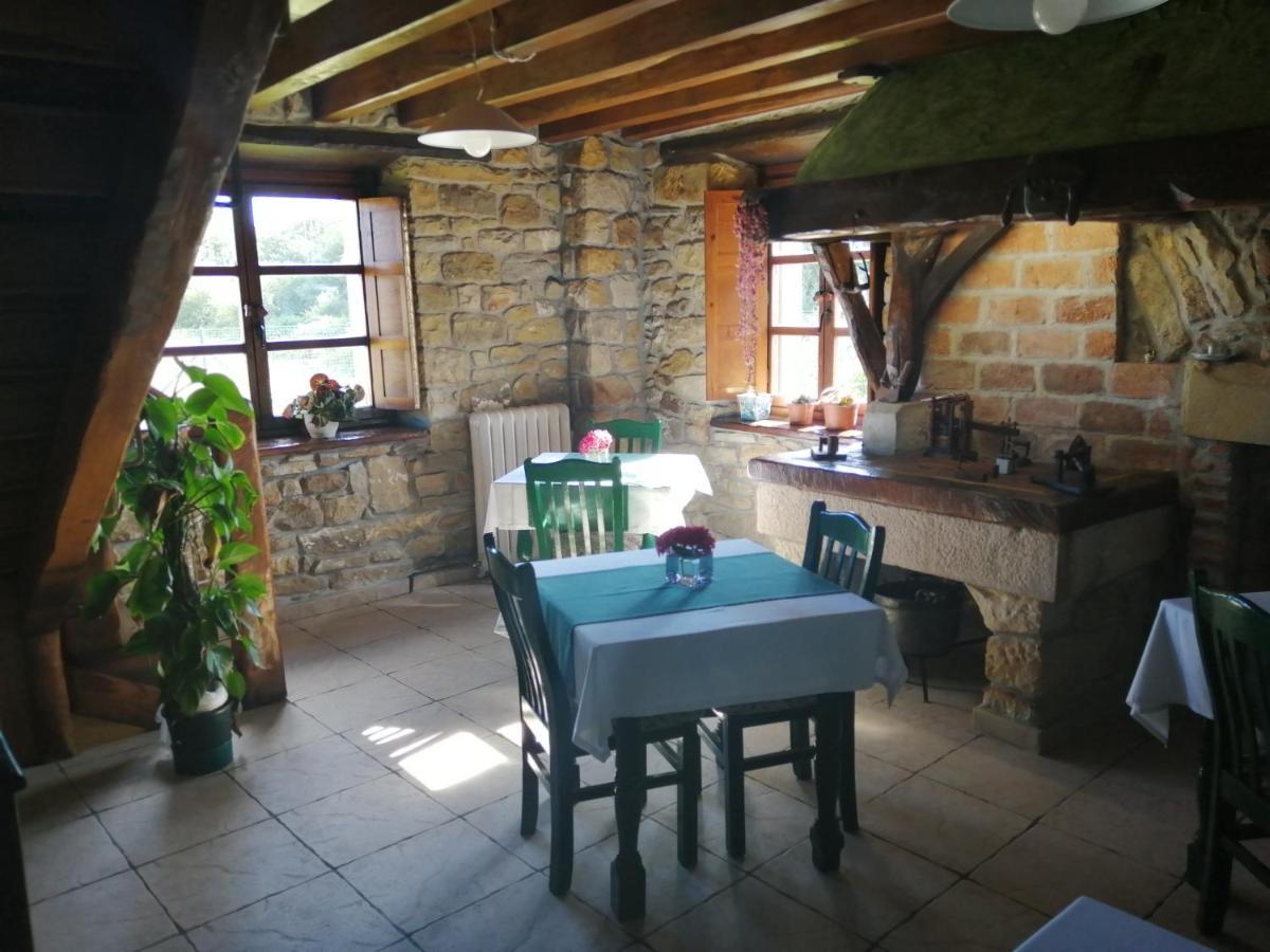 Pensjonat Casa Barreta Villaviciosa  Zewnętrze zdjęcie